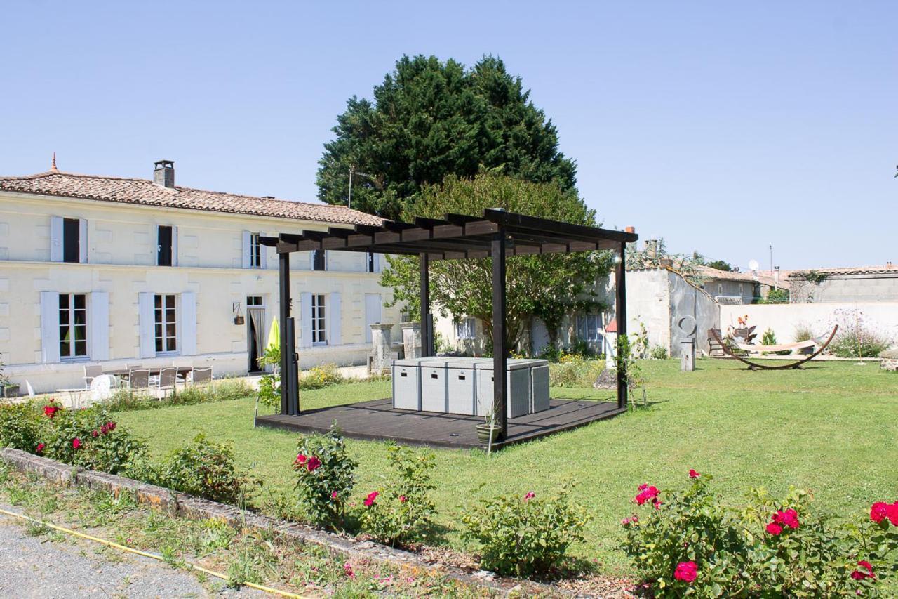 Le Charhido Bed & Breakfast Saint-Fort-sur-Gironde Exterior photo