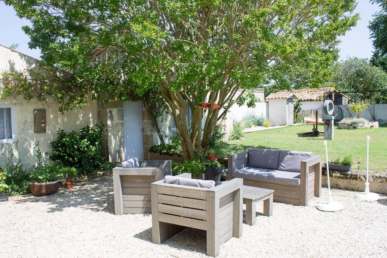 Le Charhido Bed & Breakfast Saint-Fort-sur-Gironde Exterior photo