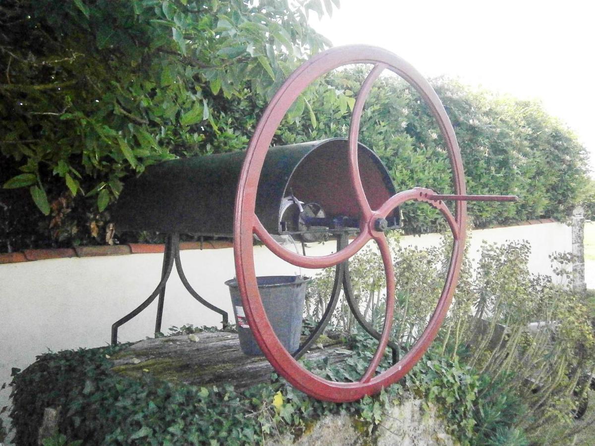 Le Charhido Bed & Breakfast Saint-Fort-sur-Gironde Exterior photo