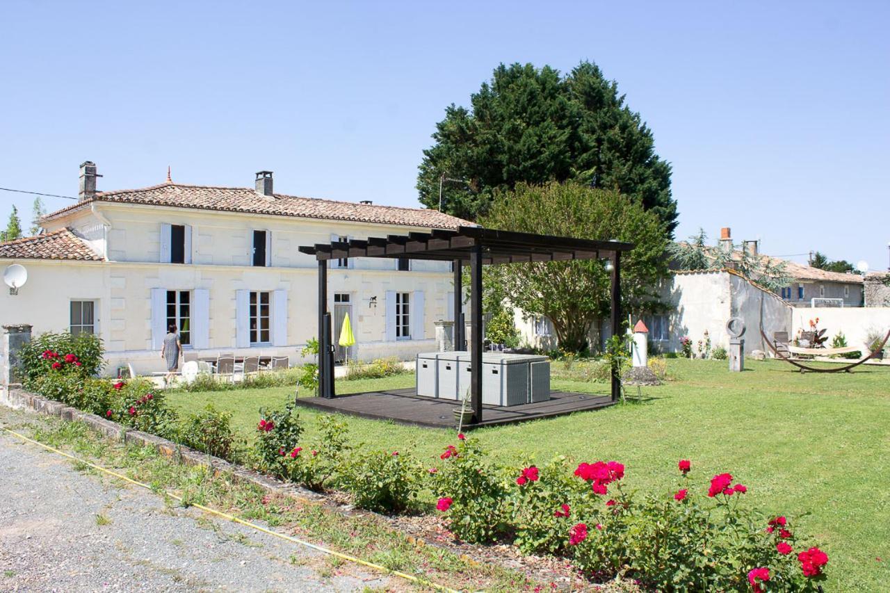 Le Charhido Bed & Breakfast Saint-Fort-sur-Gironde Exterior photo