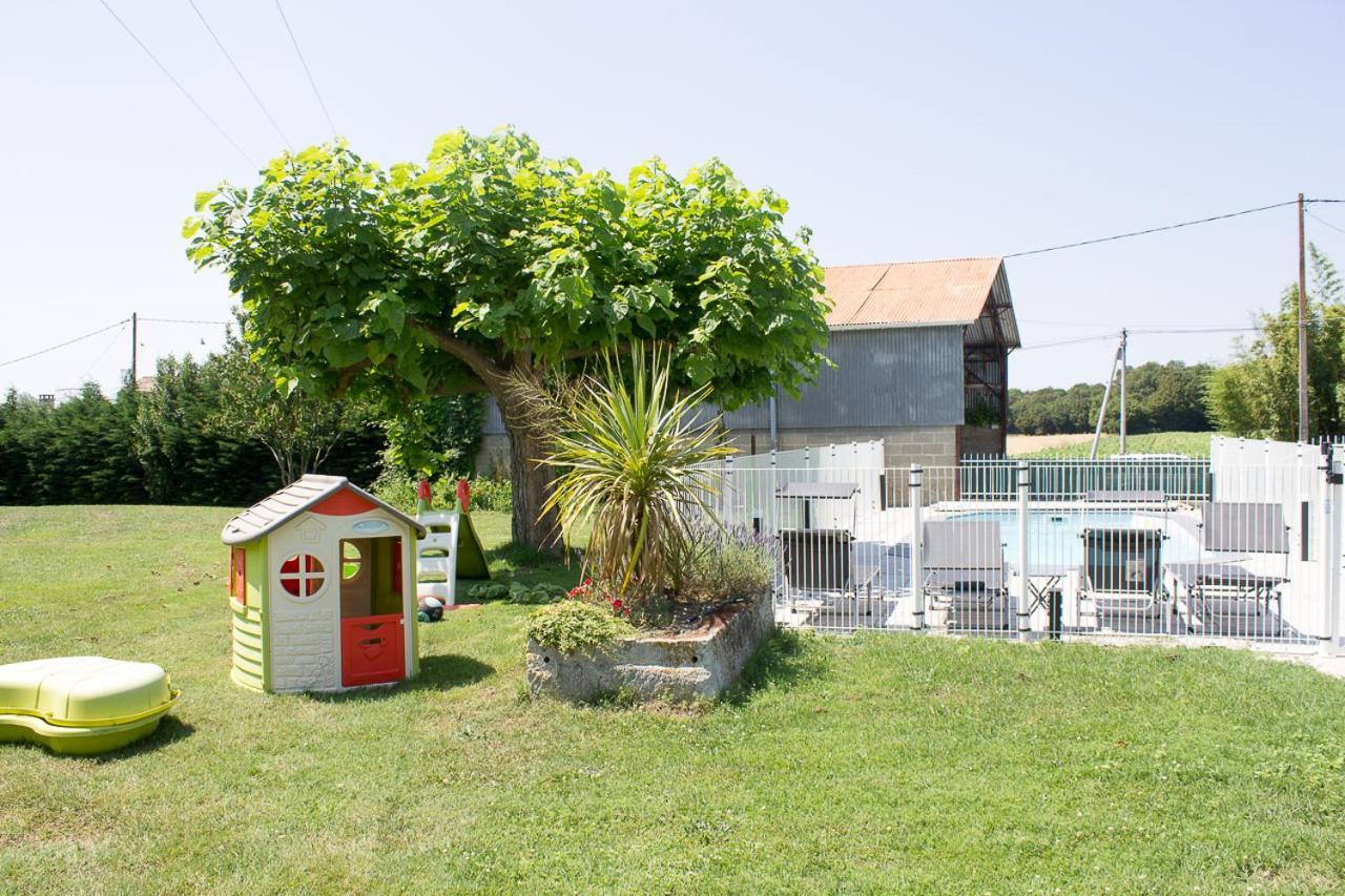 Le Charhido Bed & Breakfast Saint-Fort-sur-Gironde Exterior photo