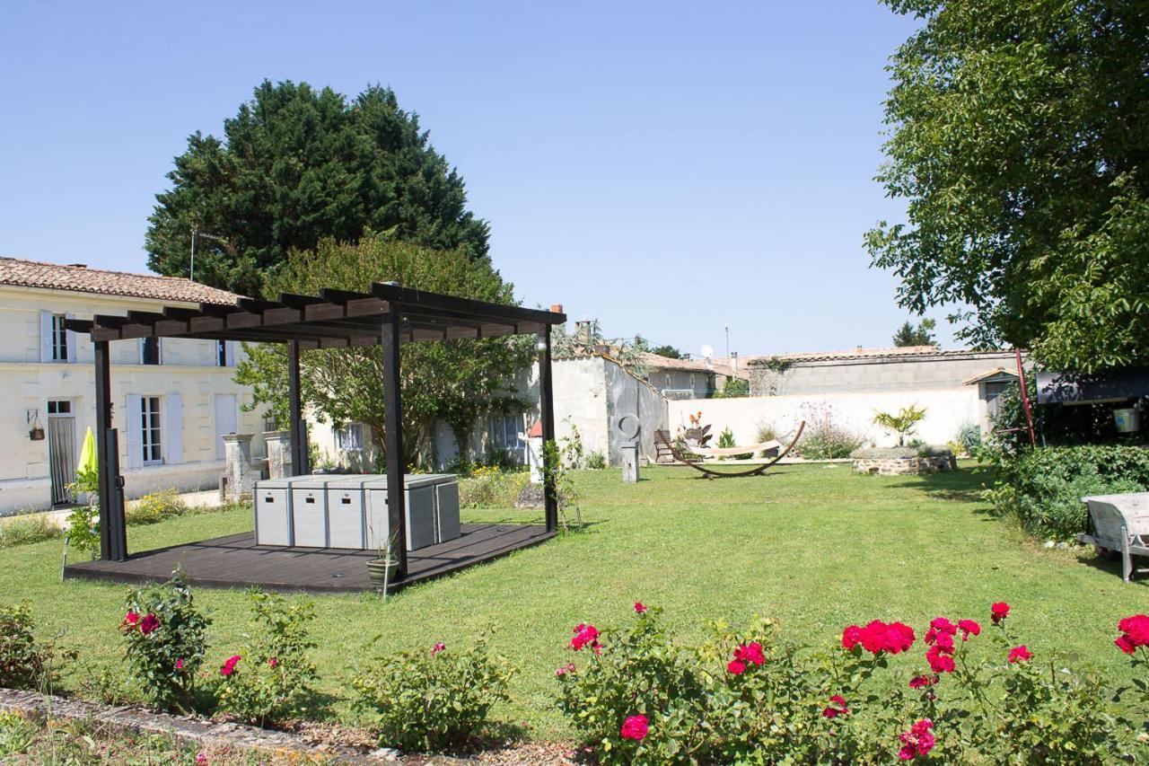 Le Charhido Bed & Breakfast Saint-Fort-sur-Gironde Exterior photo